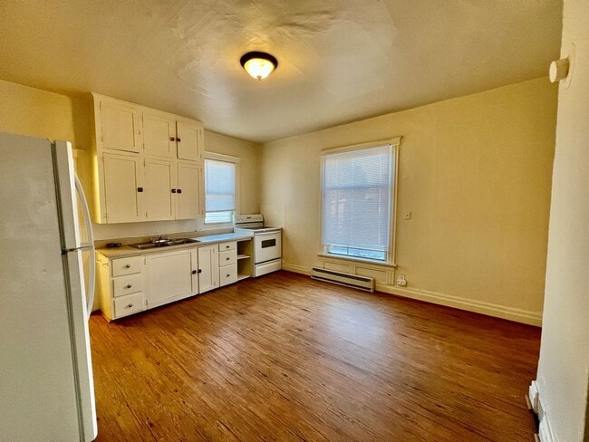 323 Whiteriver Ave in Rifle, CO - Building Photo - Building Photo