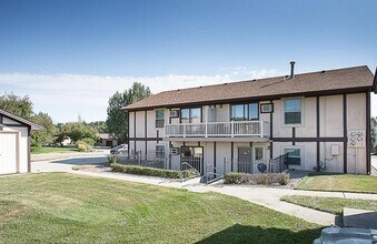 386 Moccasin Trl, Unit 386 in Billings, MT - Foto de edificio - Building Photo