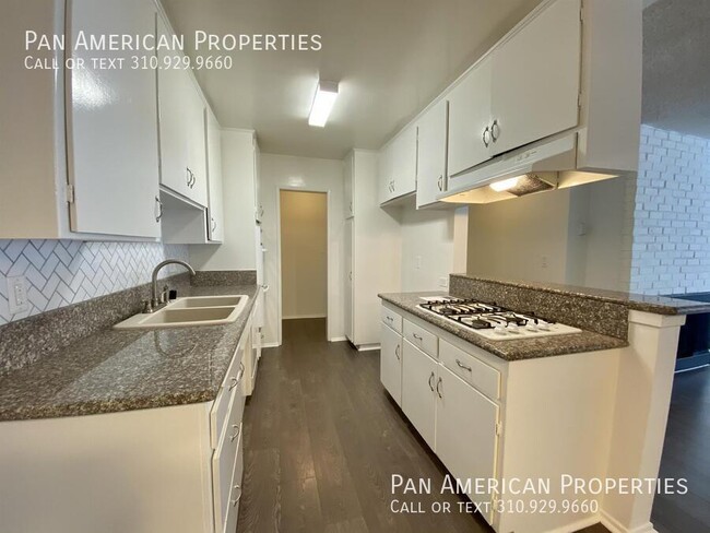 11275 Westminster Ave in Los Angeles, CA - Building Photo - Building Photo
