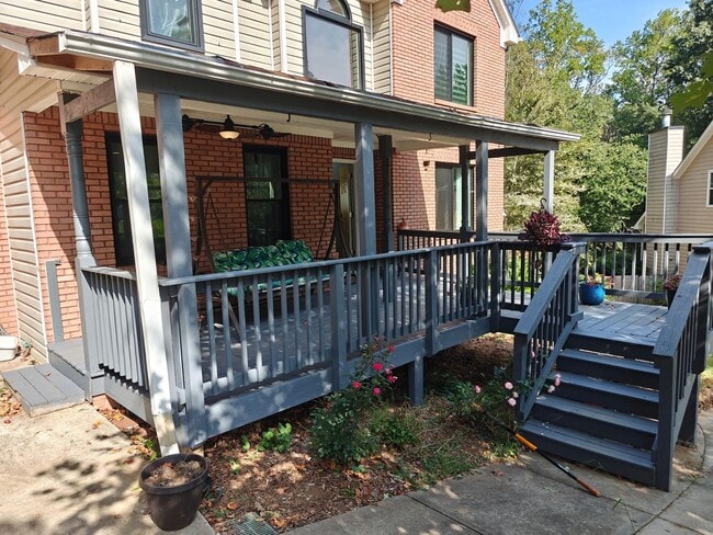 925 Dogwood Park Dr in Lawrenceville, GA - Building Photo - Building Photo