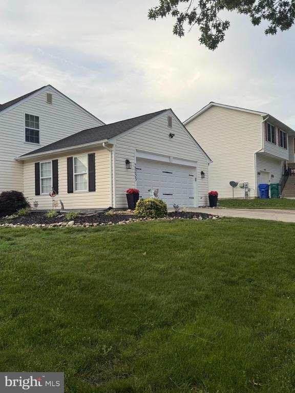 2333 Rolling Meadows St in Waldorf, MD - Building Photo - Building Photo
