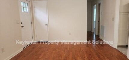 825 Highland Ave in Waynesboro, VA - Building Photo - Building Photo