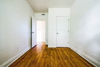 102 S 17th Ave Maywood, IL 60153 in Maywood, IL - Building Photo - Building Photo