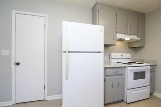 7642 Sandy Creek Ct in Pensacola, FL - Building Photo - Building Photo