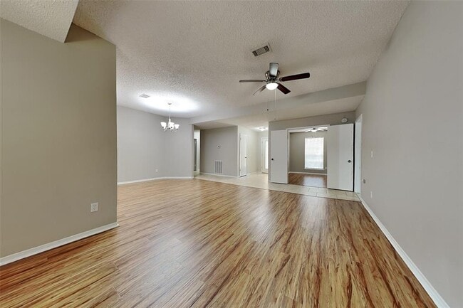 46 Sandpebble Dr in Spring, TX - Building Photo - Building Photo