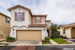 5348 Baccus Way in Sacramento, CA - Building Photo