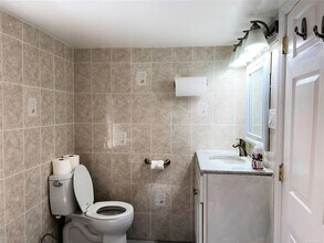 444 E Hudson St-Unit -Lower in Long Beach, NY - Building Photo - Building Photo
