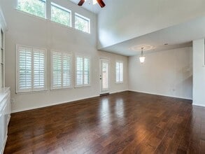 1037 Lucy Ln in Allen, TX - Foto de edificio - Building Photo