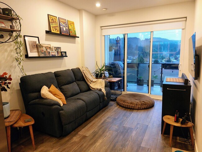 1052 Boxcar Cl in Langford, BC - Building Photo - Building Photo