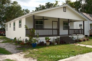 509 Bronson St in Palatka, FL - Building Photo