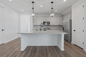 132 Rocking Chair Dr in Georgetown, TX - Building Photo - Building Photo