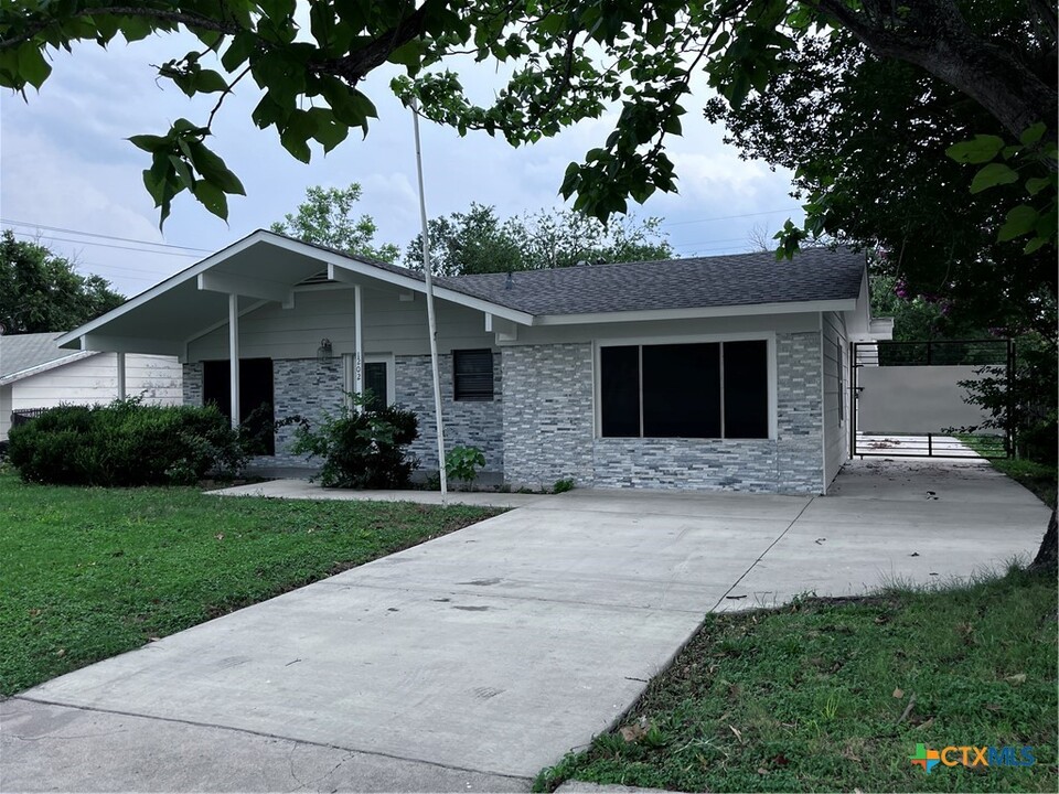 1202 Stephen St in Killeen, TX - Foto de edificio