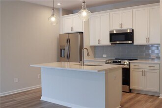 495 Crown Dr in Cartersville, GA - Building Photo - Building Photo