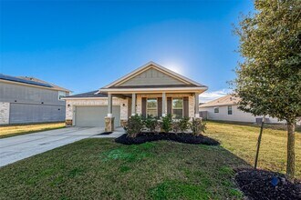 702 Cobalt Crest Ln in Huffman, TX - Building Photo - Building Photo