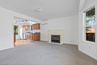 1820 SW 58th Ave in Portland, OR - Building Photo - Building Photo