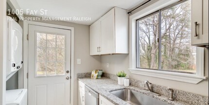 1405 Fay St in Durham, NC - Building Photo - Building Photo