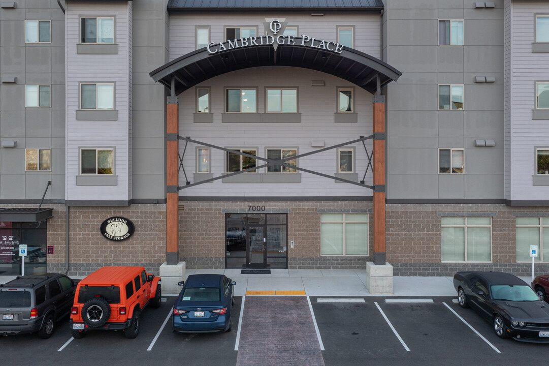 Cambridge Place/Madison Place in Stanwood, WA - Foto de edificio