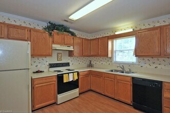 128 Troonsway Rd in Winston-Salem, NC - Building Photo - Building Photo