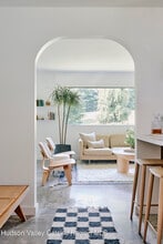 35 Race Track Rd in Bearsville, NY - Building Photo - Building Photo