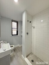 475 Commonwealth Ave, Unit 204 in Boston, MA - Building Photo - Building Photo