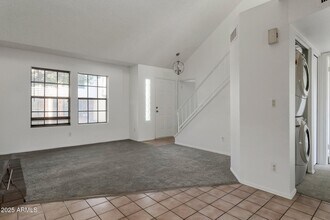 6611 W Kingston Ln in Glendale, AZ - Building Photo - Building Photo