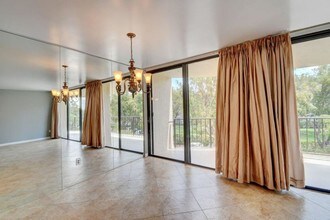 859 Jeffery St-Unit -303 in Boca Raton, FL - Building Photo - Building Photo