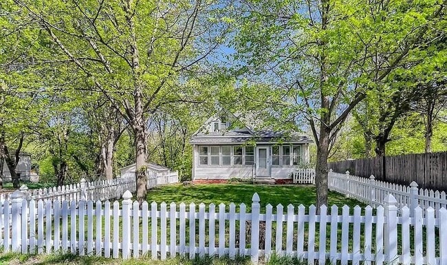 property at 1035 Bluff Ave E