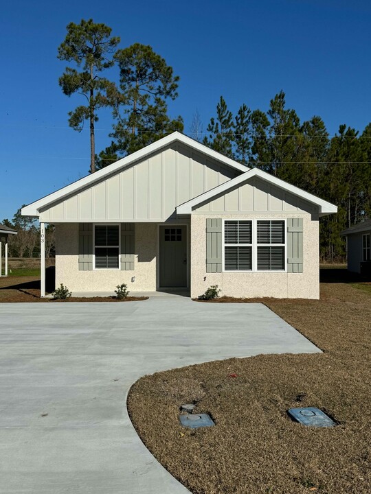 103 Crown Cir in Brunswick, GA - Building Photo