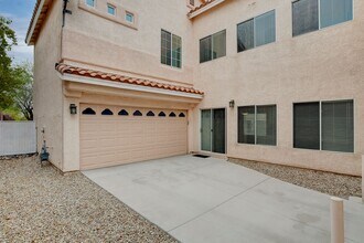 2264 Bull Lake Dr in Henderson, NV - Building Photo - Building Photo