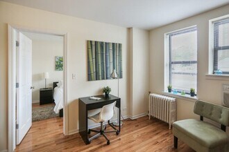 5044 N Sheridan Rd, Unit 512 in Chicago, IL - Building Photo - Building Photo