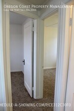 20 Graham Ave in Depoe Bay, OR - Building Photo - Building Photo