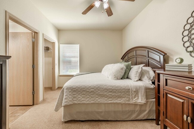The Fairways at Derby in Derby, KS - Foto de edificio - Interior Photo