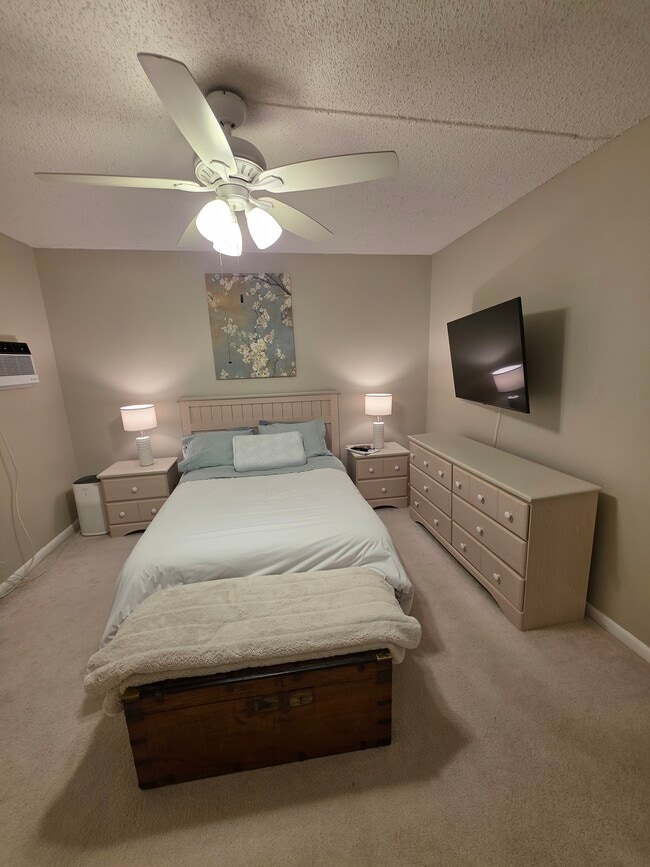 property at 484 Fanshaw L