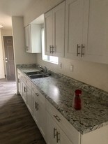 11933 W Soledad St, Unit tbd Apartamentos