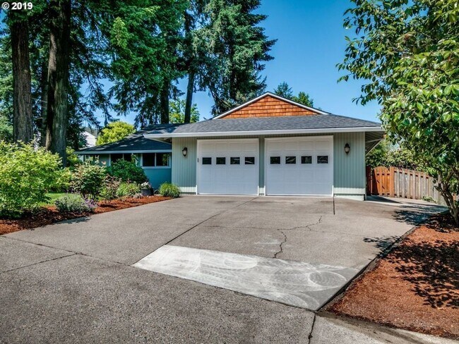 12995 SW 19th St in Beaverton, OR - Building Photo - Building Photo