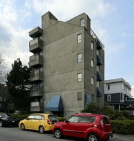 Spruce West in Vancouver, BC - Building Photo