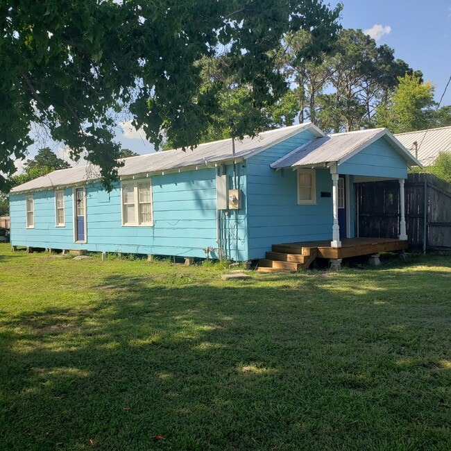 914 Landry St in Breaux Bridge, LA - Building Photo - Building Photo