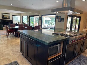 16772 Knollwood Dr in Los Angeles, CA - Building Photo - Building Photo