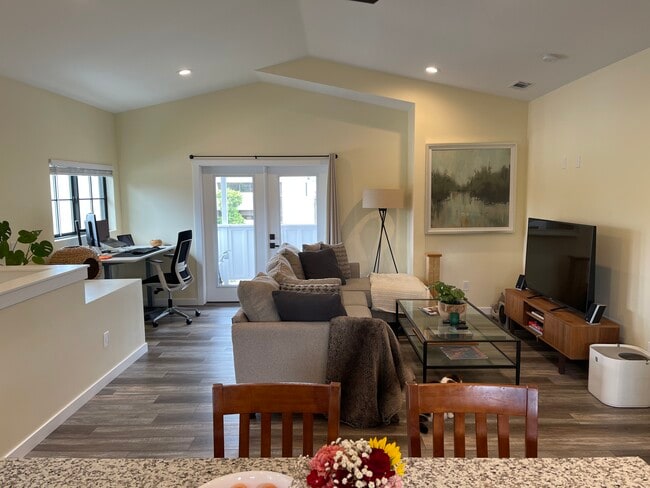 1334 Ella St in San Luis Obispo, CA - Building Photo - Building Photo