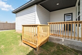 312 Cross Barn Blvd in Buda, TX - Building Photo - Building Photo