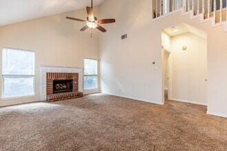 5834 Spring Square in San Antonio, TX - Building Photo - Building Photo