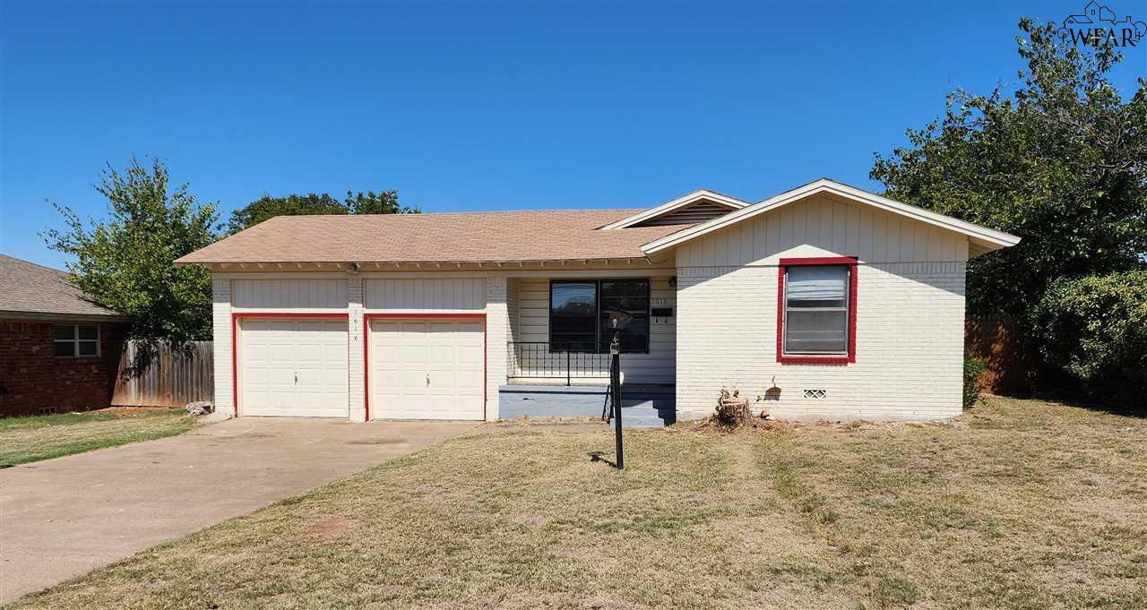 1616 Southwest Pkwy in Wichita Falls, TX - Building Photo