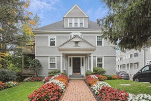 36 Cummings Rd, Unit 1 in Boston, MA - Building Photo
