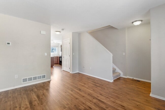 4634 S Crystal Way in Aurora, CO - Building Photo - Building Photo