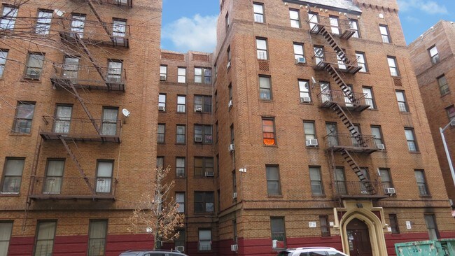 1534 Selwyn Ave in Bronx, NY - Building Photo - Building Photo