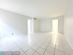 11508 Royal Palm Blvd in Coral Springs, FL - Building Photo - Building Photo