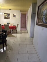6993 W 5th Ct in Hialeah, FL - Building Photo - Building Photo