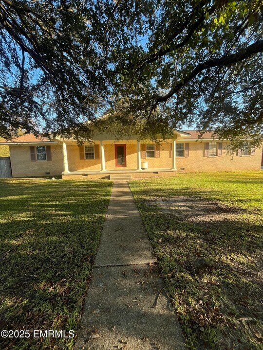 607 Sookalena St in Marion, MS - Building Photo