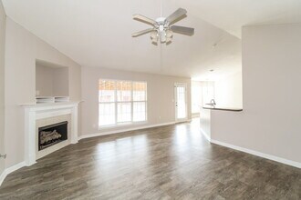 6179 Sandbourne E in Olive Branch, MS - Building Photo - Building Photo