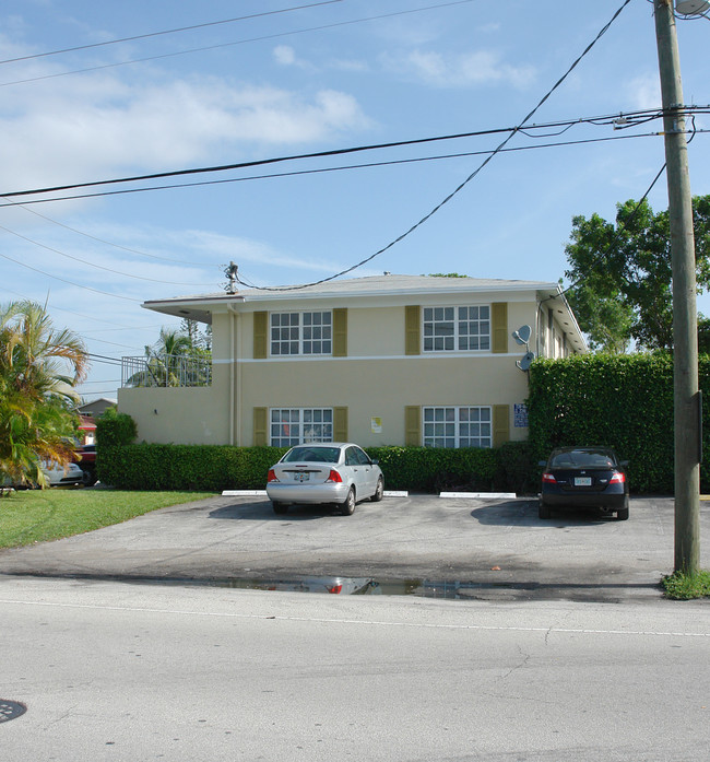 305 NE 16th St in Fort Lauderdale, FL - Building Photo - Building Photo